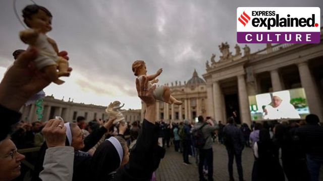 Jesus Christ nativity Christmas pope Vatican Church