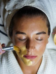 Is the popular DIY besan mask safe for your skin type?