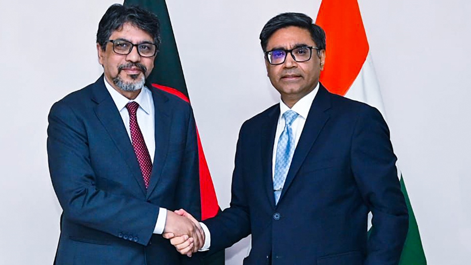 Foreign Secys meet: Delhi flags plight of minorities, Dhaka says internal issue