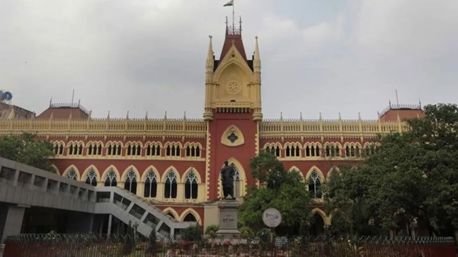 The court further observed that the investigation is going on under the Supreme Court’s monitoring but if the family is dissatisfied with any aspect, the High Court can also monitor the case. (File Photo)