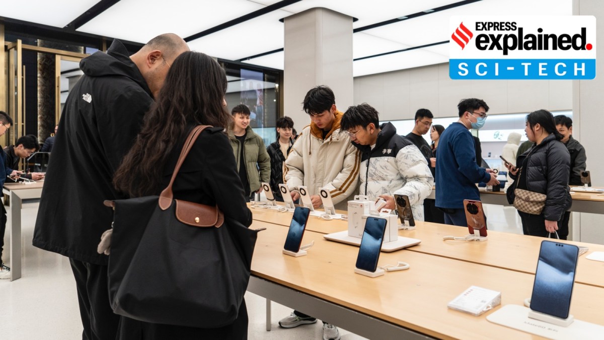 Customers at a store for Apple competitor Huawei in Shanghai, March 15, 2024.
