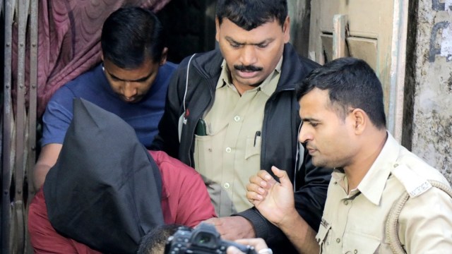 West Bengal Police, Special Task Force (STF), Kashmir-based militant, Lashkar-e-Toiba (LeT), Javed Munshi arrest, South 24 Parganas,