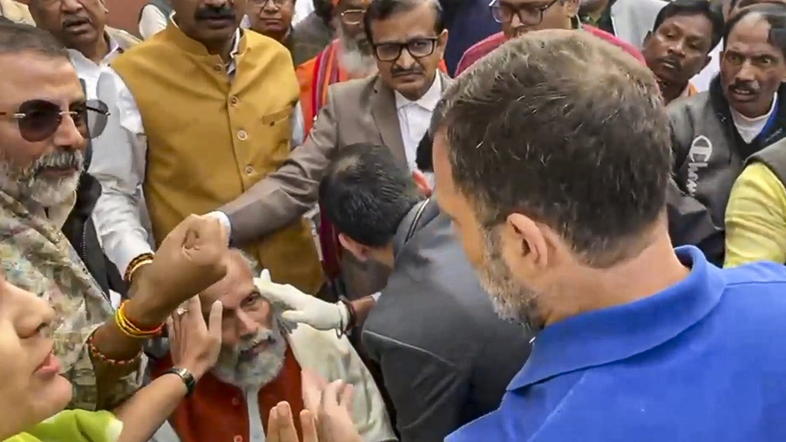 Day-long faceoff: Two BJP MPs injured, police lodge FIR against Rahul