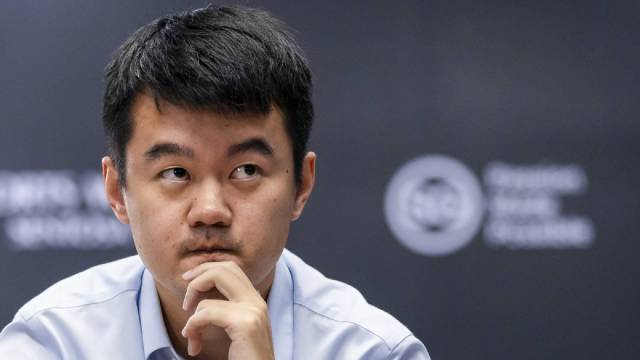 Ding Liren plays Bughouse Chess