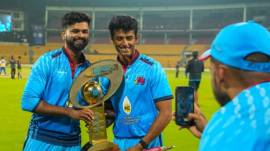 Standing tall in the SMAT chase was 21-year-old Suryansh Shedge, who walked away with the Man of the Match award for his unbeaten 36. (PTI)