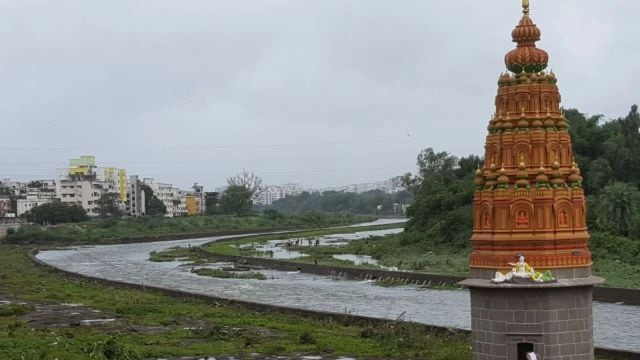 Pune rivers in 2024: Floods, flies, bloodworms and threat to riparian ...