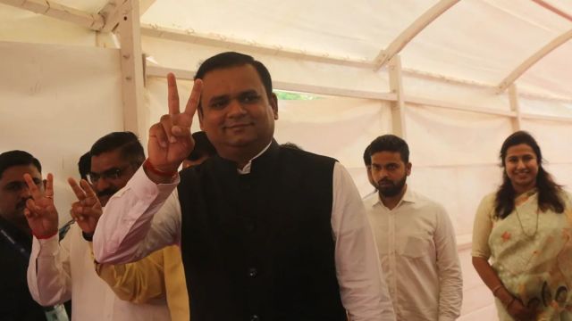 Narvekar also said he understands that MLAs are without MLA hostel accommodation for six years now as the redevelopment of Majestic and Manora MLA hostels is underway.