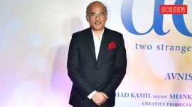 Sooraj Barjatya was an assistant when he picked up Nana Patekar's shoes for him.