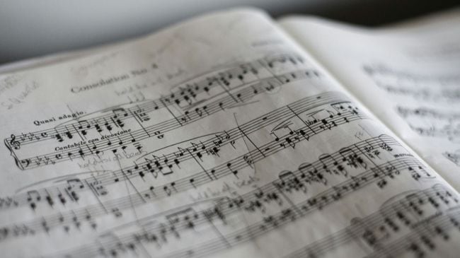 Can AI make music?