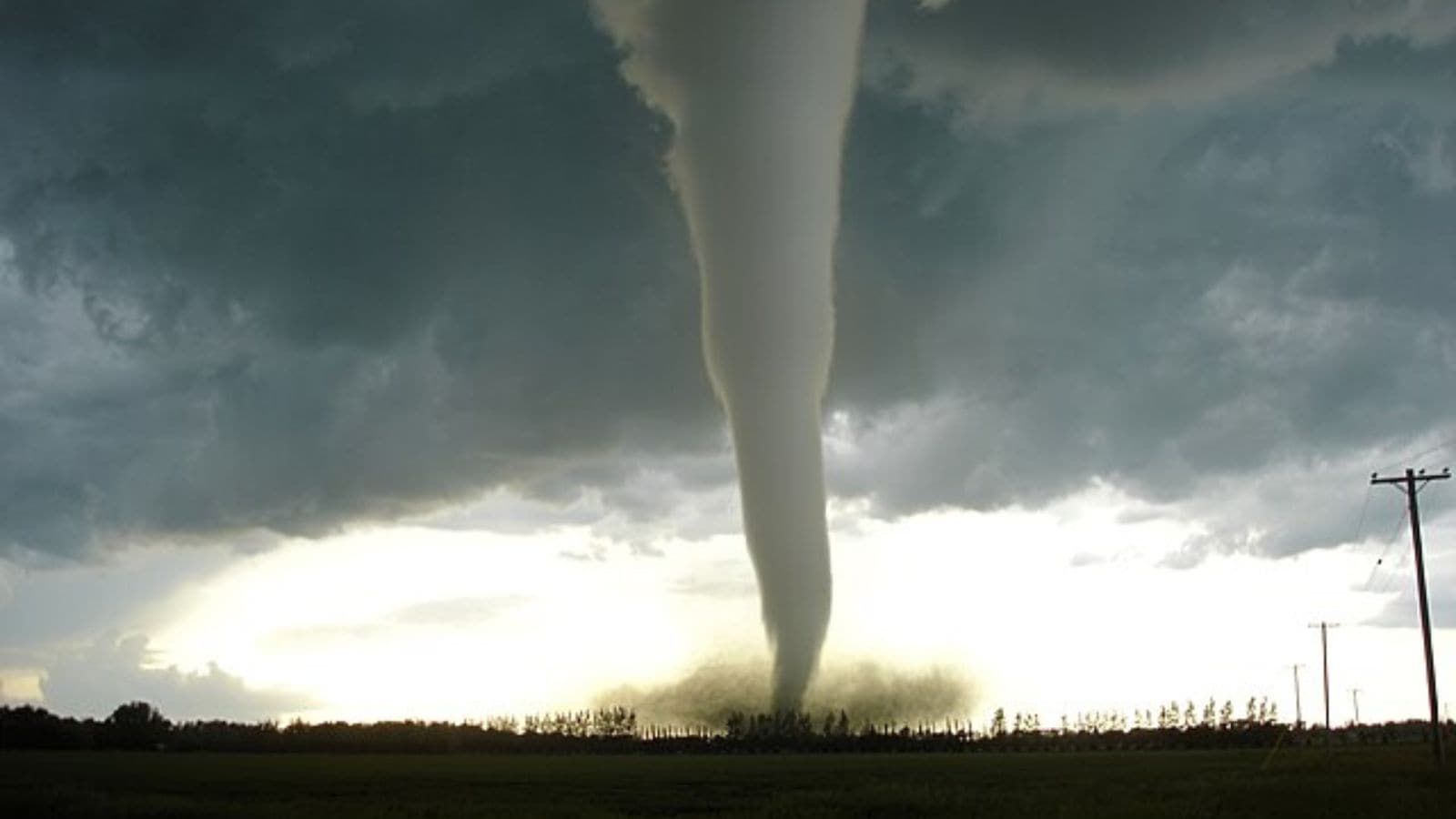 Tornadoes in Texas, Mississippi kill 2, injure 6 as severe weather system moves east | News Today News - The Indian Express