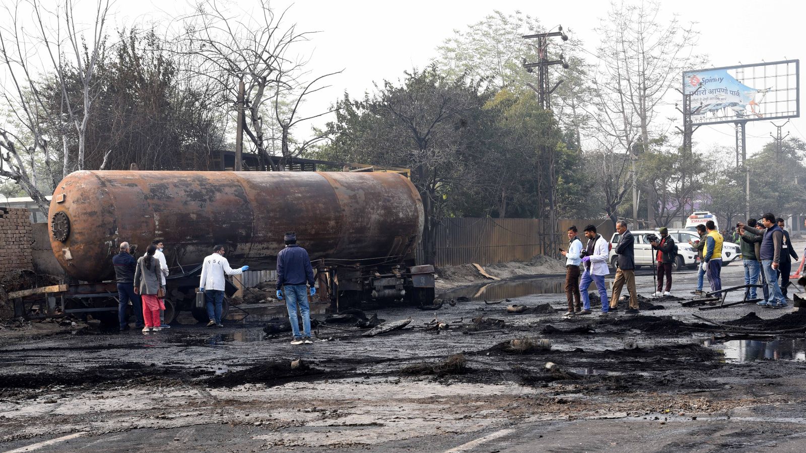 12 killed in explosion on Jaipur highway after LPG tanker-truck crash ...