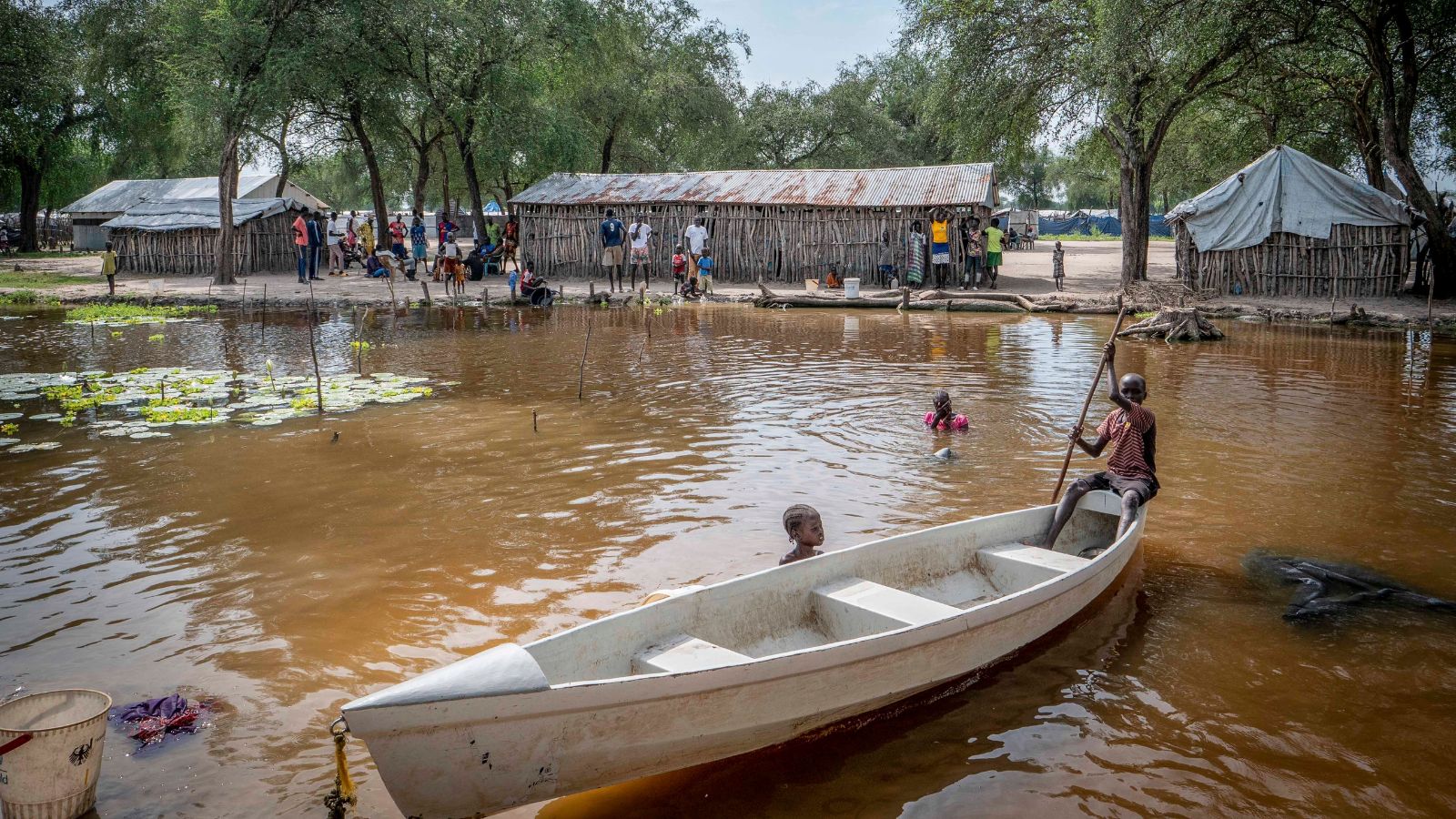As flooding becomes a yearly disaster in South Sudan, thousands survive on the edge of a canal | News Today News
