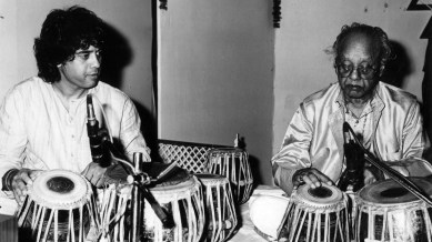 tributes pour in for zakir hussain