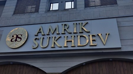 Explore seven iconic Indian restaurants featured in TasteAtlas' list of the top 100 legendary eateries worldwide (Source: Wikimedia Commons)