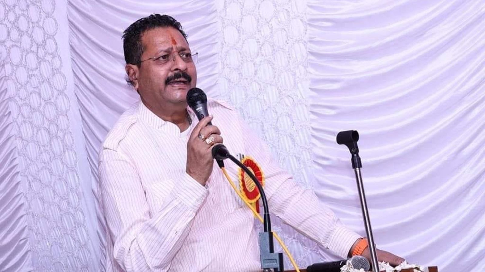 Factionalism in Karnataka BJP: Vijayendra and his loyalists huddle at Yediyurappa’s residence, demand action against Yatnal | Bangalore News Factionalism in Karnataka BJP: Vijayendra and his loyalists huddle at Yediyurappa’s residence, demand action against Yatnal | Bangalore News