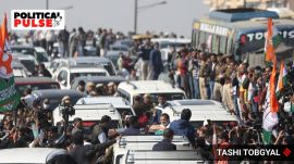 Huge traffic snarl at the Ghazipur Border , as security barricades to stop Rahul Gandhi from heading for Sambhal, hampers rush hour traffic in the capital. Express Photo by Tashi Tobgyal