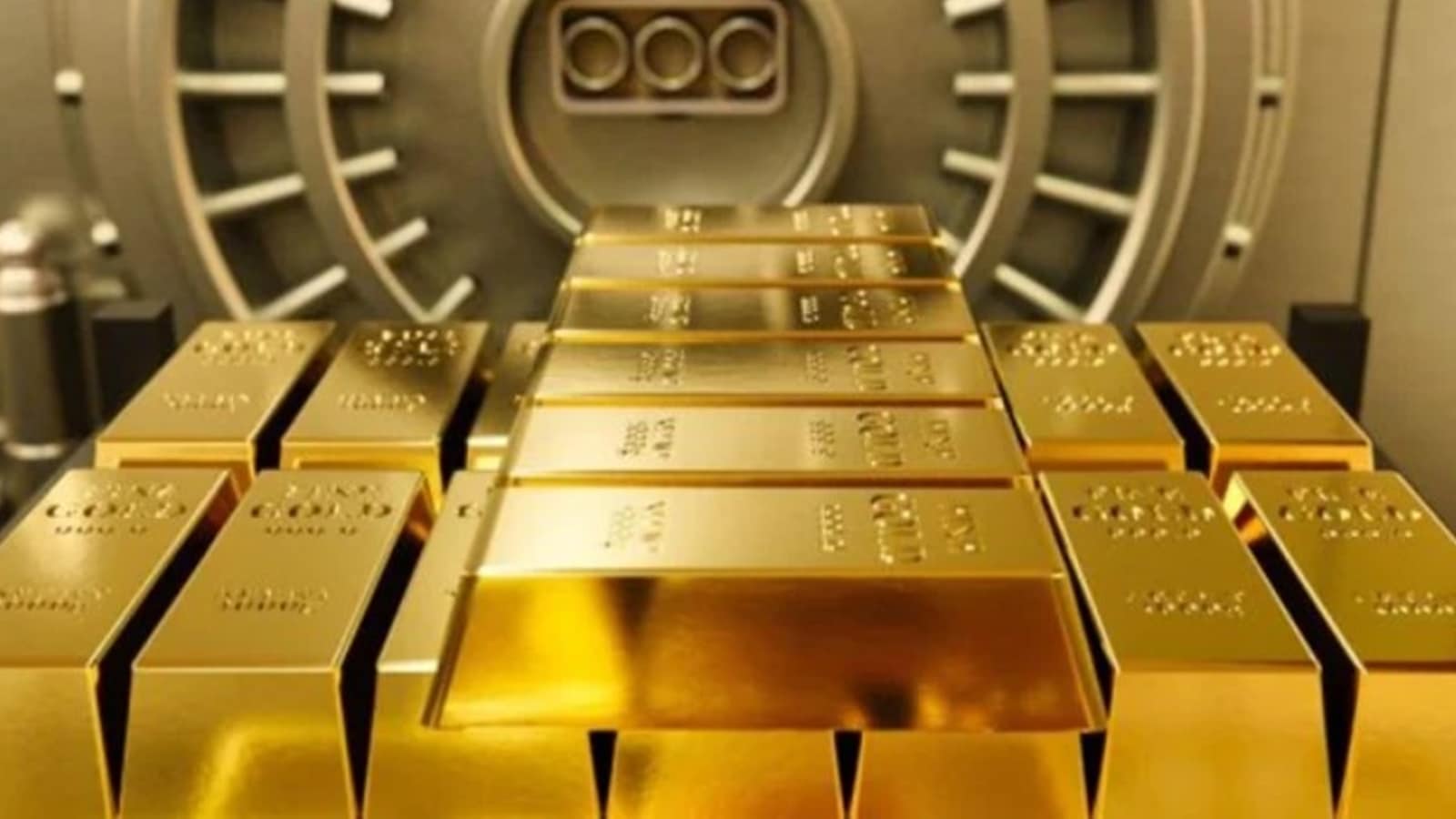 Gold prices reach 2-week peak amid global tension