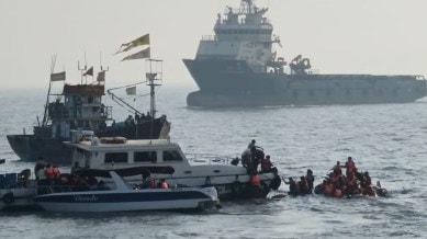 Mumbai boat capsize, Mumbai ferry capsized, Mumbai ferry capsize, Mumbai coast, Elephanta Island, Navy speedboat, Mumbai news, Maharashtra news, Indian express, current affairs