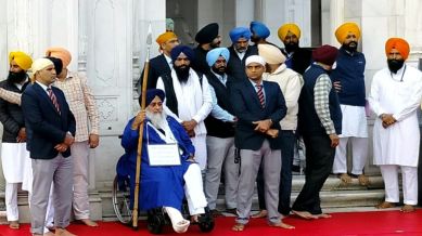 Former Rajya Sabha MP Sukhdev Singh Dhindsa was also made to stand guard