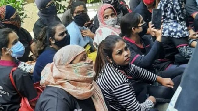 On October 31, Diwali, various cities witnessed digital strikes led by women gig workers of a popular beauty-based platform, organised by the Gig and Platform Service Workers Union.