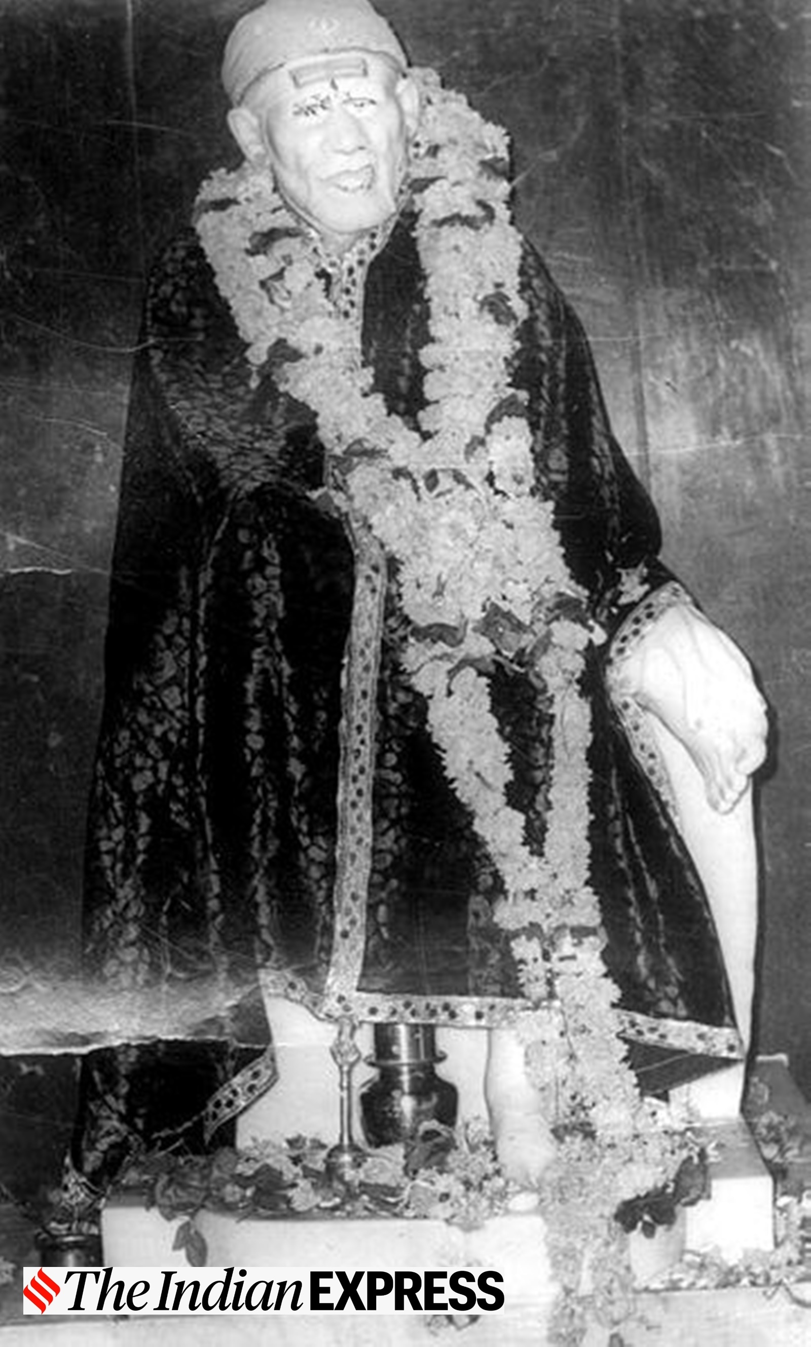 An idol of Shirdi Sai Baba at Sai Temple, Shirdi.