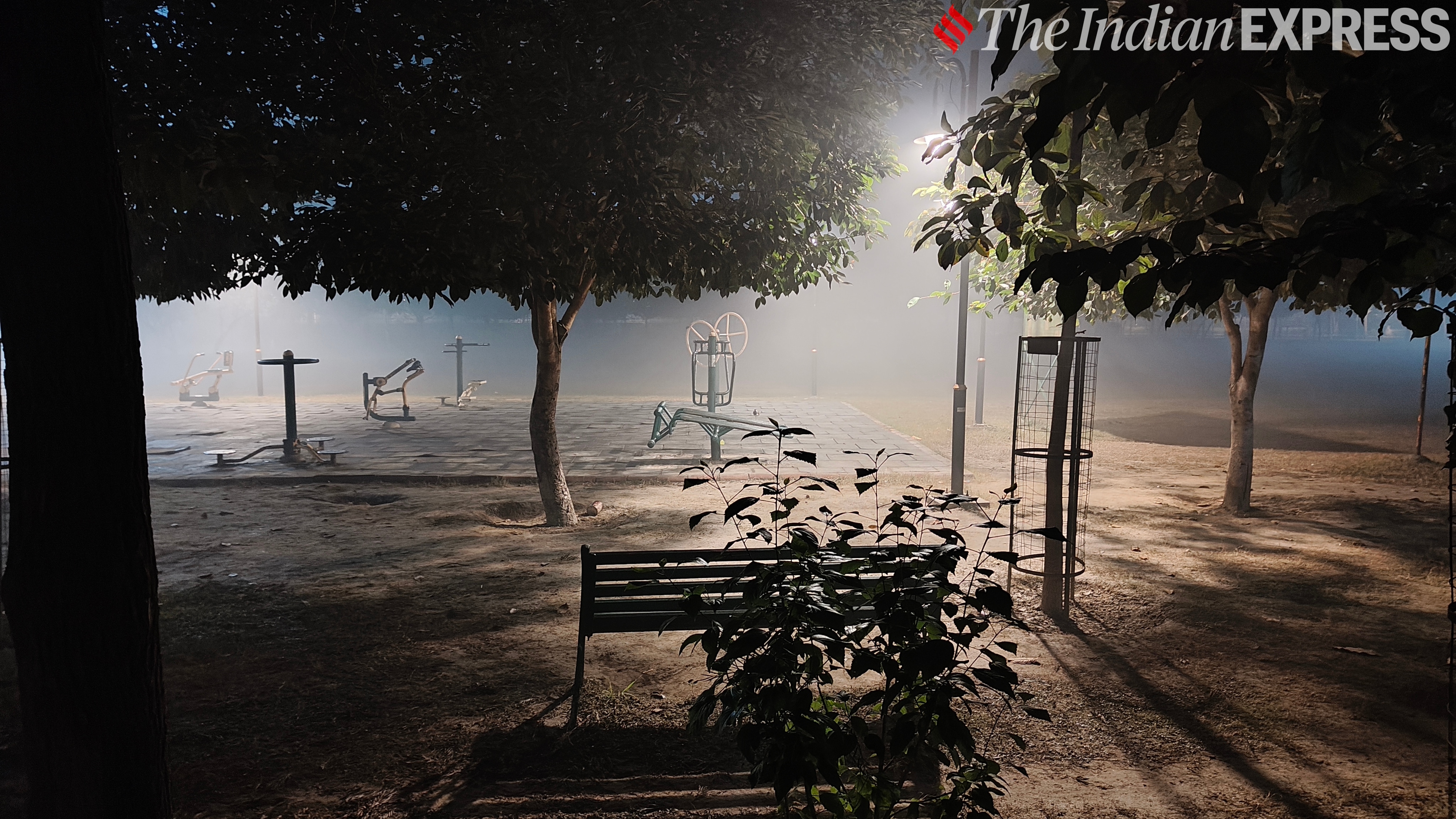 Even in low light conditions, the main camera has details and almost no noise. 