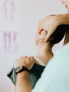 How neck massages can reduce pain, stress, and improve flexibility