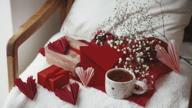 Valentine's Week 2025: Know the history and significance of this week-long celebration of love. (Source: Canva)