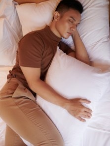 Health benefits of sleeping with a pillow between your legs