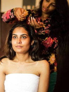 Benefits and limitations of oiling your hair