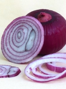 Health benefits and risks of eating raw onions every day