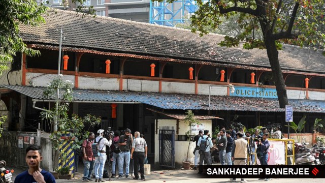 Scenes extracurricular  Bandra Police Station connected  Saturday arsenic  cops proceed  manhunt for the accused successful  the Saif Ali Khan onslaught  case