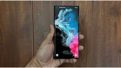 Some Galaxy S22 Ultra owners temporarily fixed the issue by putting their devices in the freezer for a few minutes.