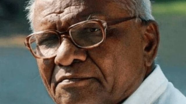 Bombay High Court grants bail to six accused successful  the 2015 Govind Pansare execution  case, with ongoing probe  into linked murders.