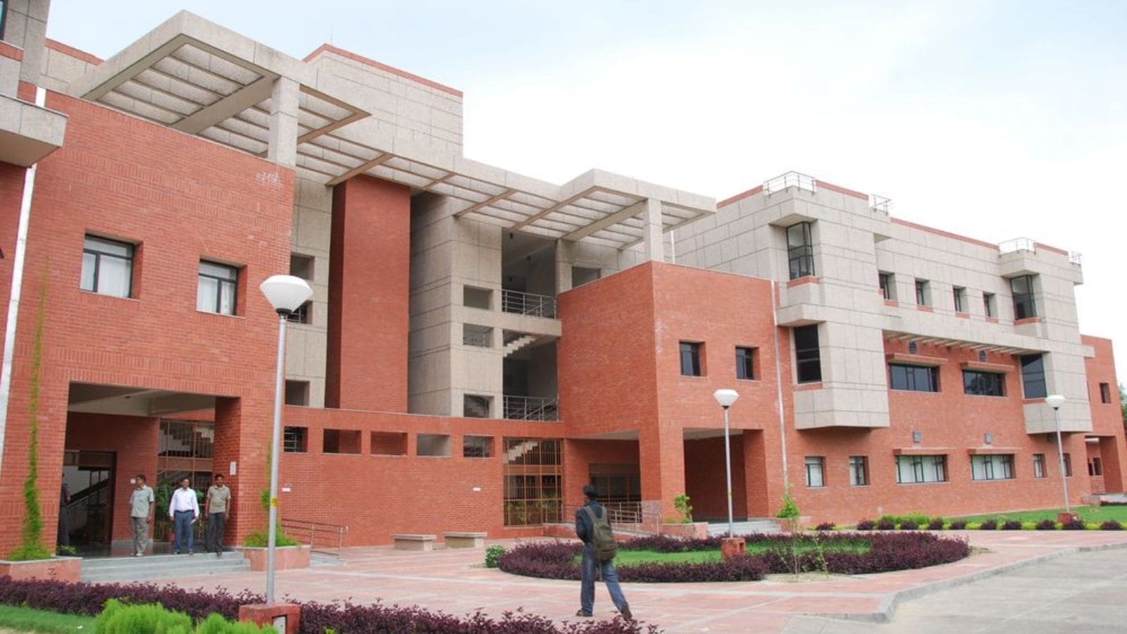 IIT Kanpur invites applications for a short course on Applied Data Science & Machine Intelligence