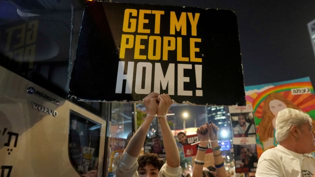 The deal calls for Israeli forces to withdraw from several areas in Gaza, enabling hundreds of thousands of Palestinians to return home. (Photo: AP)