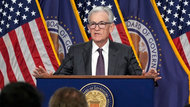 Trump tariffs impact: ‘Impact of tariffs clearly visible’: US Fed chair ...
