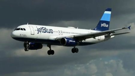 JetBlue airline