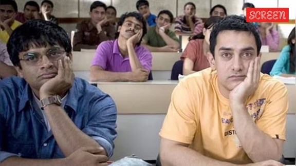 R Madhavan and Aamir Khan in 3 Idiots