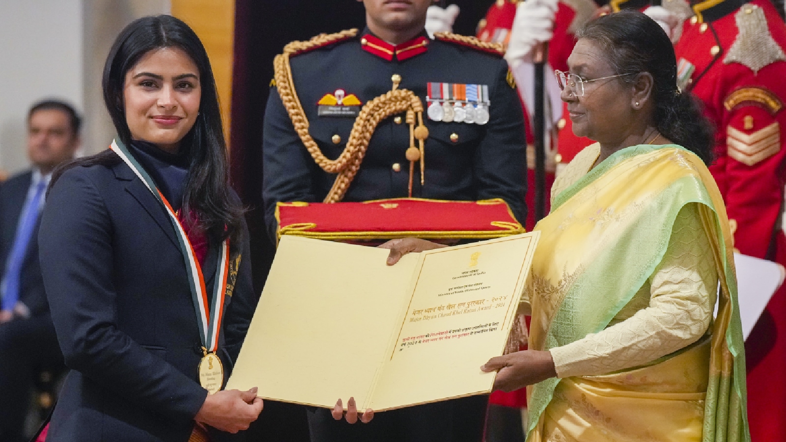 Manu Bhaker, Gukesh, Harmanpreet Singh and Praveen Kumar receive Khel Ratna from President Murmu at Rashtrapati Bhavan