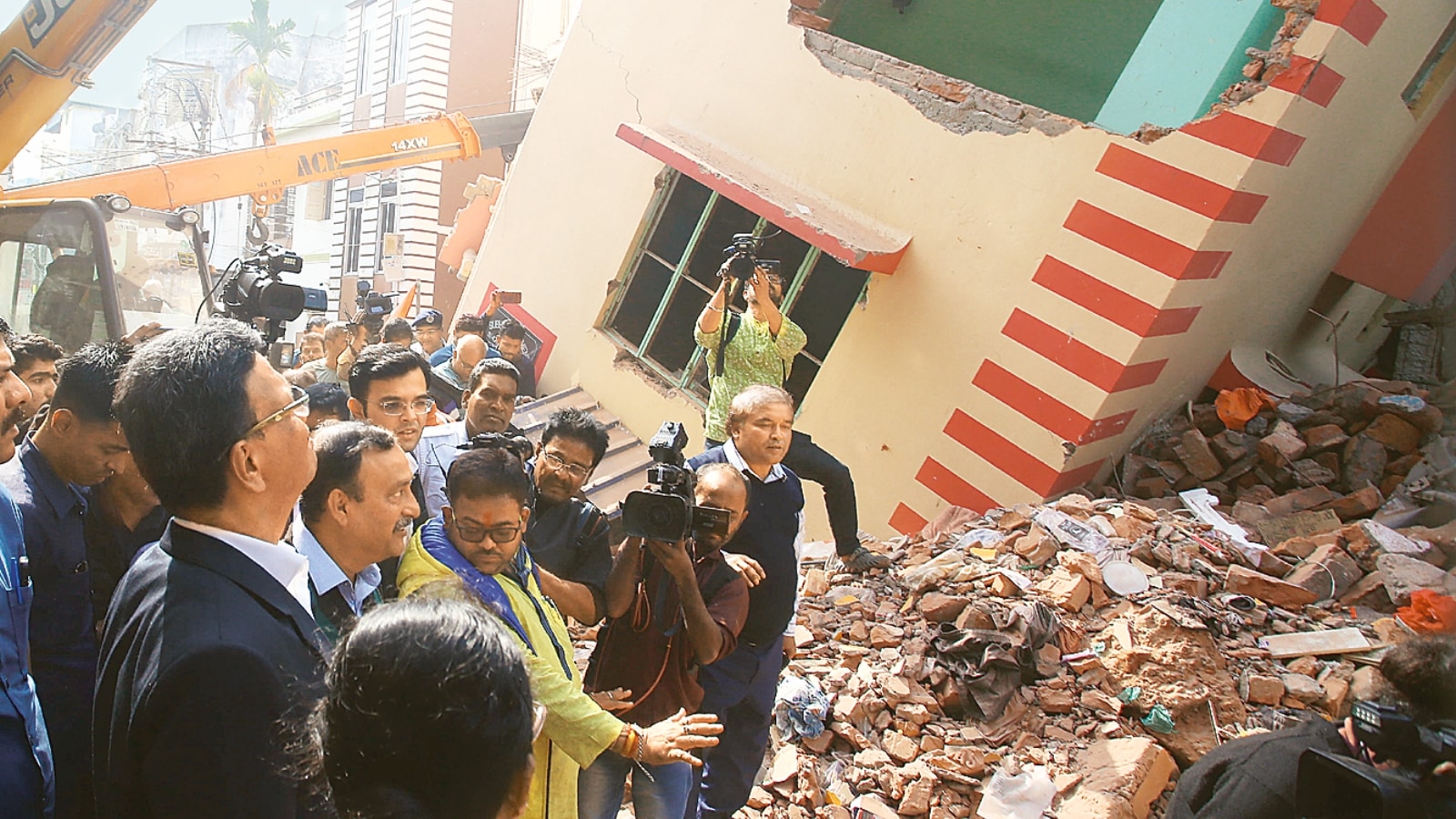 Kolkata building collapse, Firhad Hakim, Firhad Hakim on Kolkata building collapse, building collapse, Kolkata news, WEst Bengal news, Indian express, current affairs