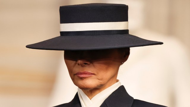 Trump Inauguration fashion: Melania makes a powerful statement in navy ...