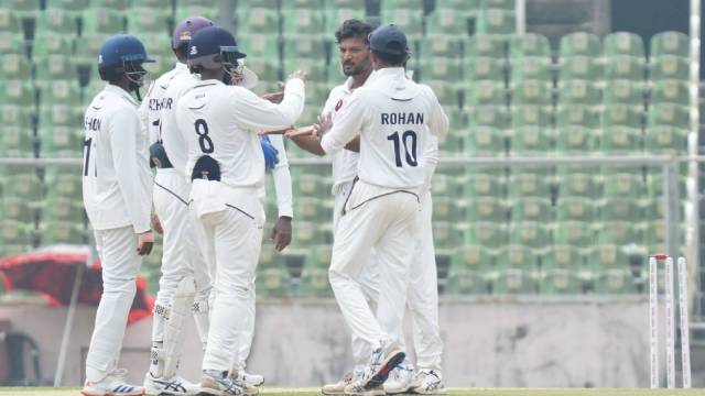 Jalaj Saxena celebrates his 31st Ranji Trophy five-wicket haul against Bihar on Friday. (KCA)