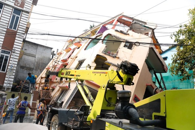 Kolkata's tilted building