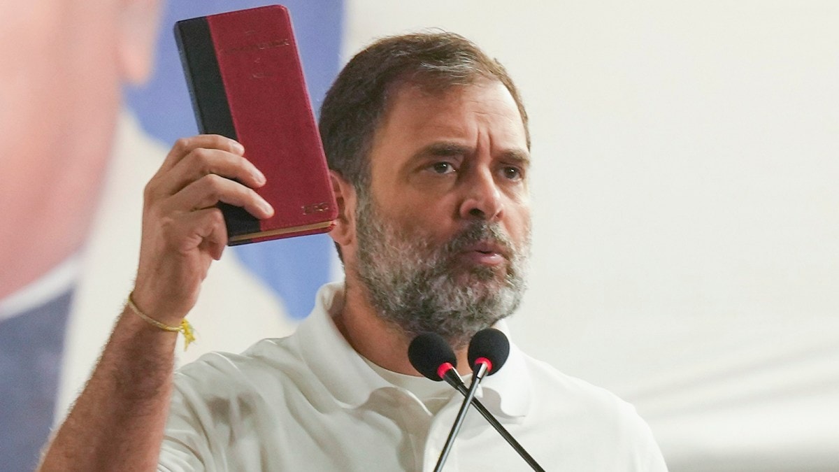 Delhi विश्वविद्यालय ने राहुल गांधी के 'साक्षात्कार' के दावे को खारिज किया, तथ्यों की जांच की अपील की 2 Delhi Assembly Polls: Rahul Gandhi to lead walks as Congress seeks to regain lost ground | Delhi News - The Indian Express