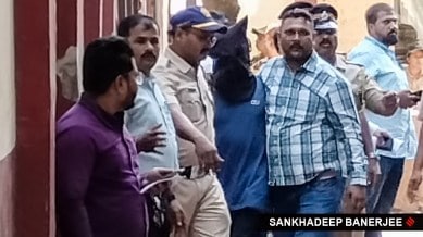 Saif Ali Khan's attacker Mohammed Shariful Islam being produced before court.