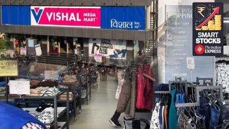 vishal mega mart stock market debut