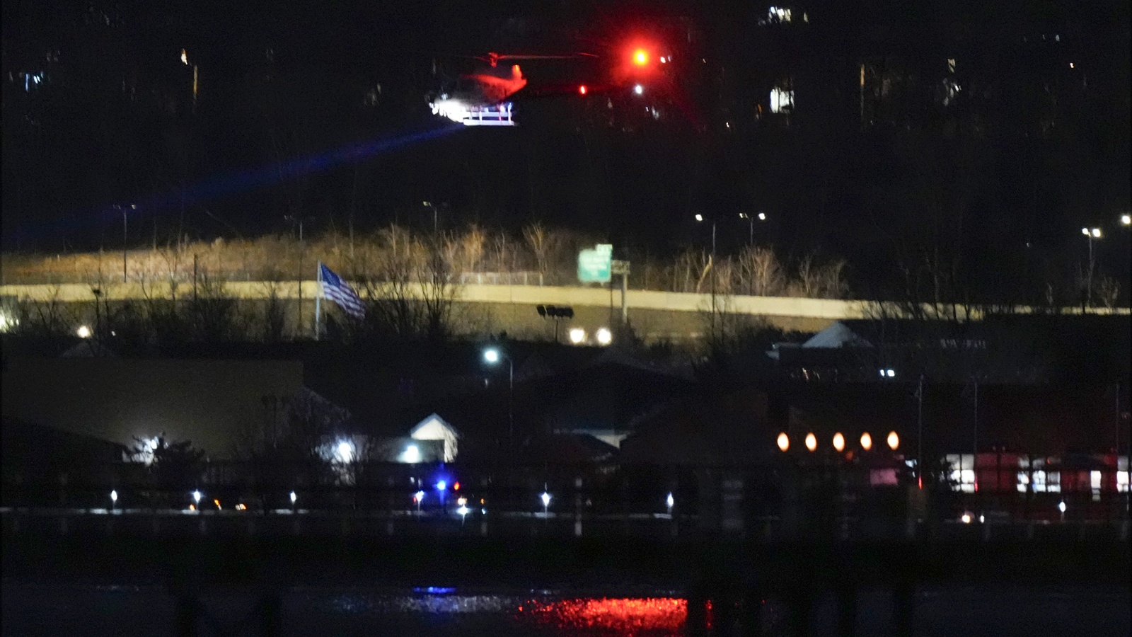 Washington DC Plane Crash Live: No survivors found after American Airlines ...