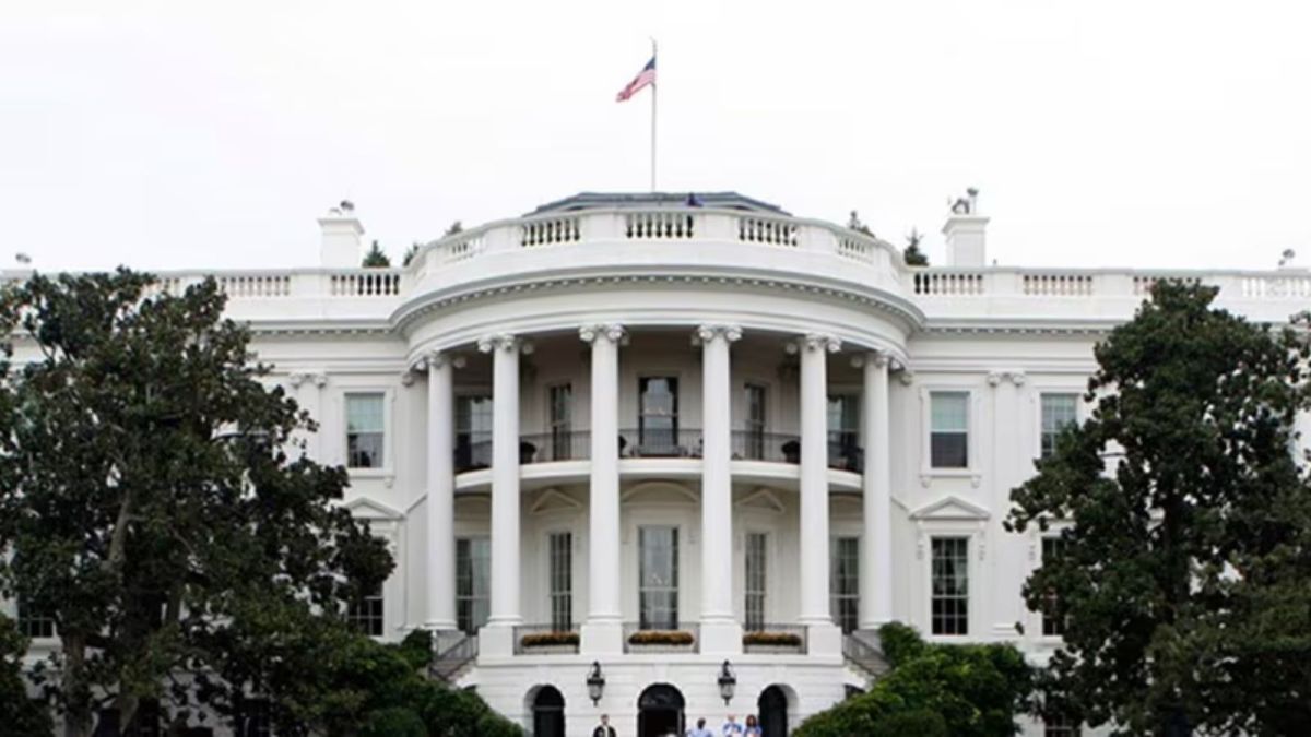 White House calls TikTok threat to shut down Sunday a 'stunt'