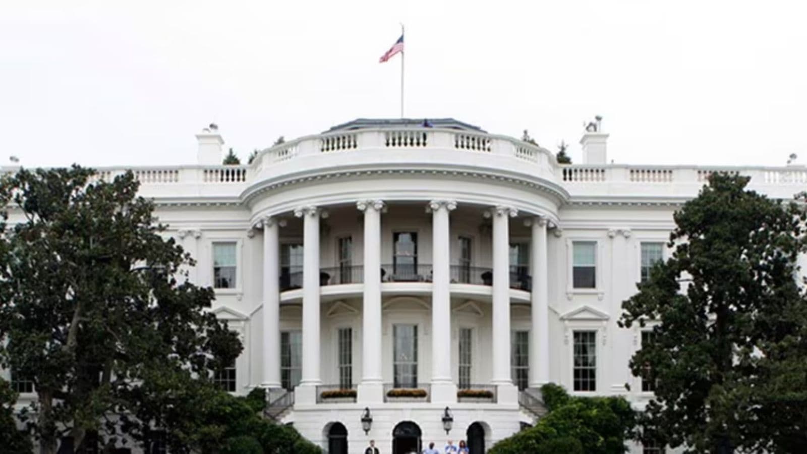 White House calls TikTok threat to shut down Sunday a 'stunt'